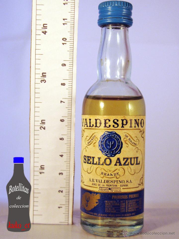 Coleccionismo de vinos y licores: BOTELLITA BOTELLIN BRANDY DE SOLERA SELLO AZUL  VALDESPINO A.R. VALDESPINO JEREZ
