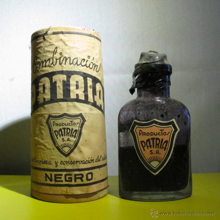 Sammlung von Weinen und Lik&ouml;ren: botella droguer&iacute;a antigua botica calzado patria zapatos precintada