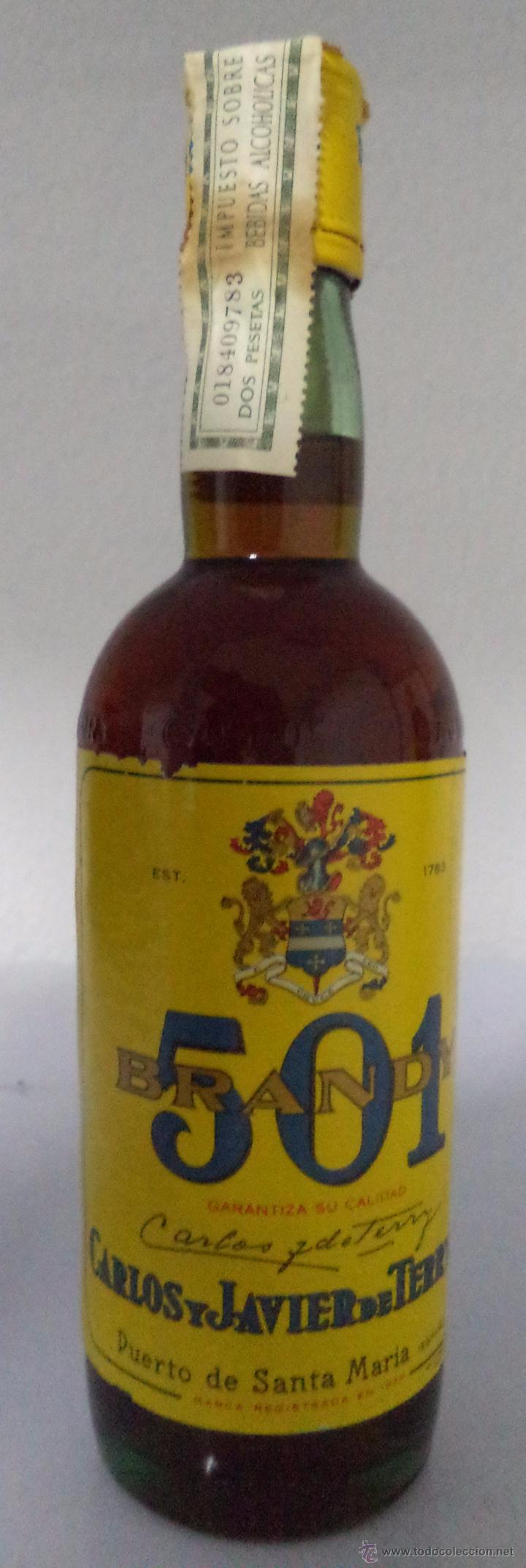 Coleccionismo de vinos y licores: BOTELLA BRANDY 501. CARLOS Y JAVIER DE TERRY. PUERTO SANTA MAR&Iacute;A. 2 PTAS. 24 CM ALTO. 1/2 L
