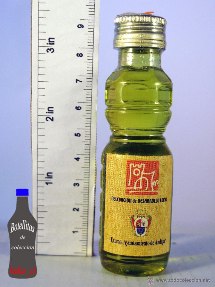 Sammlung von Weinen und Lik&ouml;ren: BOTELLITA BOTELLIN ACEITE DE OLIVA DELEGACION DE DESARROLLO LOCAL AYUNTAMIENTO ANDUJAR
