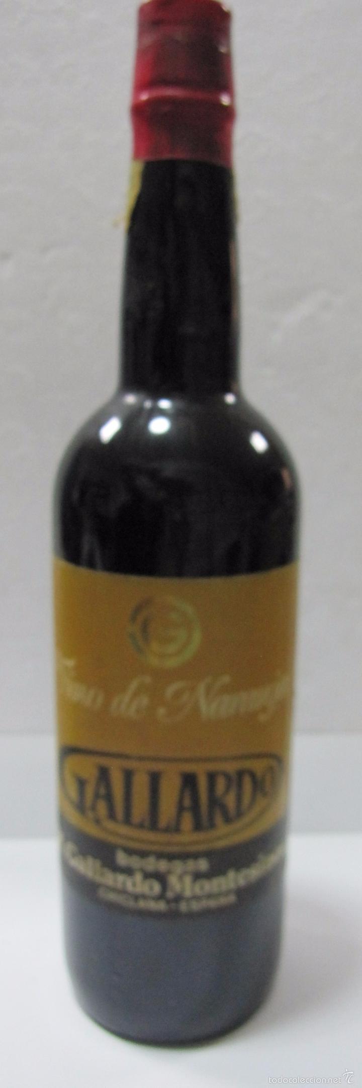 Collection of wines and liquors: BOTELLA DE VINO DE NARANJA GALLARDO. BODEGAS M. GALLARDO MONTESINOS. CHICLANA DE LA FRONTERA.