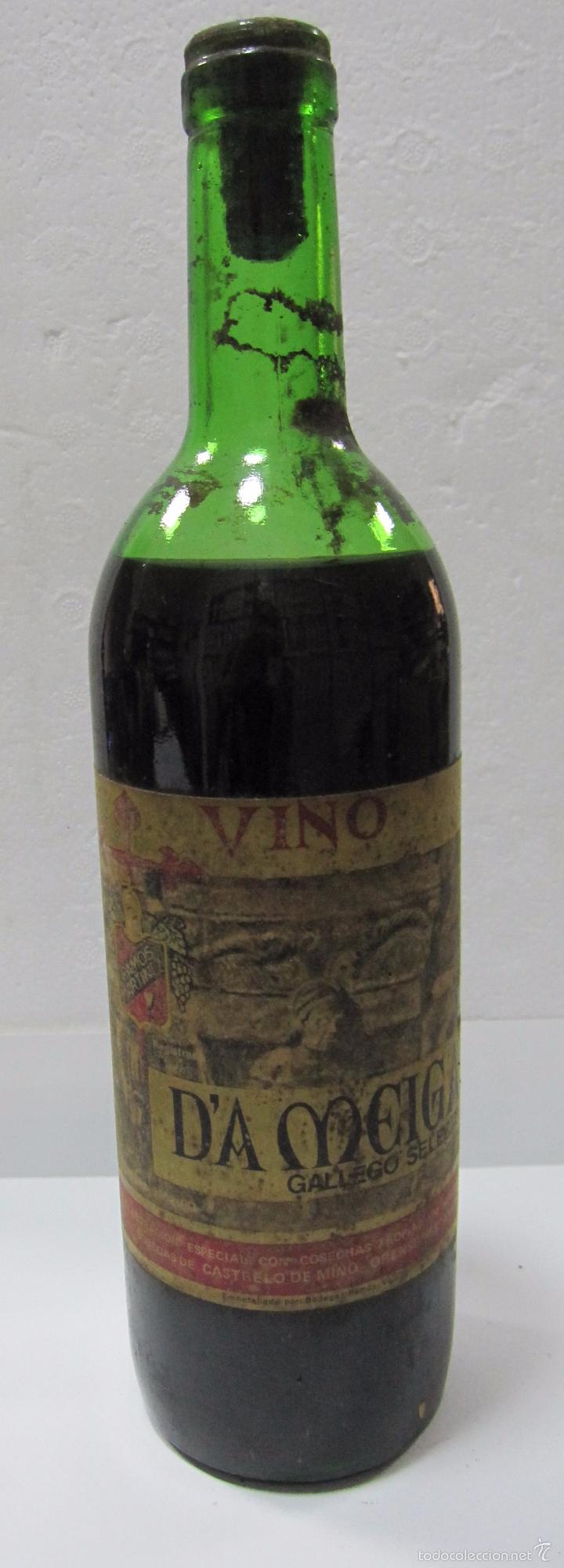 Sammlung von Weinen und Lik&ouml;ren: BOTELLA DE VINO GALLEGO SELECTO. D&acute;A MEIGA. BODEGAS CASTRELO DE MI&Ntilde;O. ORENSE