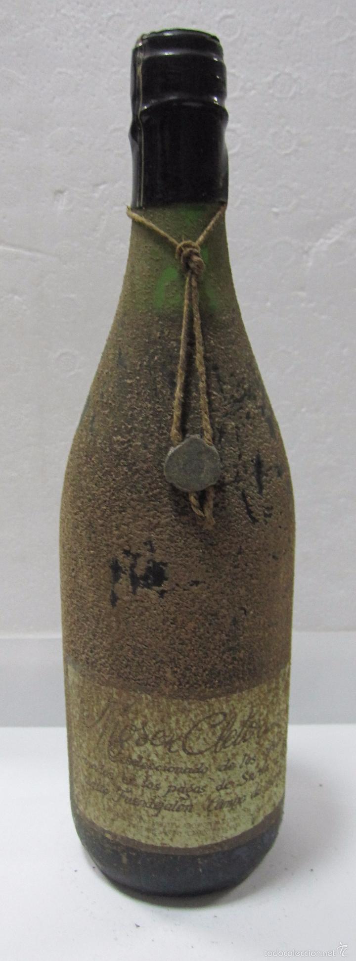 Coleccionismo de vinos y licores: BOTELLA DE VINO MOSEN CLETO. CAMPO DE BORJA. 28,5 CM DE ALTO