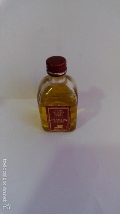 Sammlung von Weinen und Lik&ouml;ren: ACEITE DE OLIVA VIRGEN EXTRA DE SIERRA DE C&Aacute;DIZ.