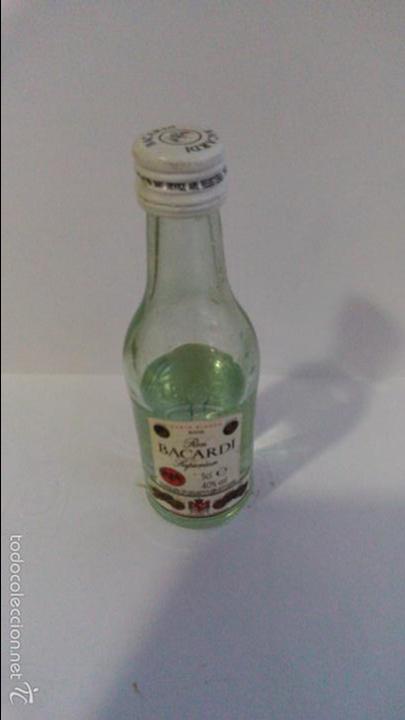 Coleccionismo de vinos y licores: RON BACARDI SUPERIOR.