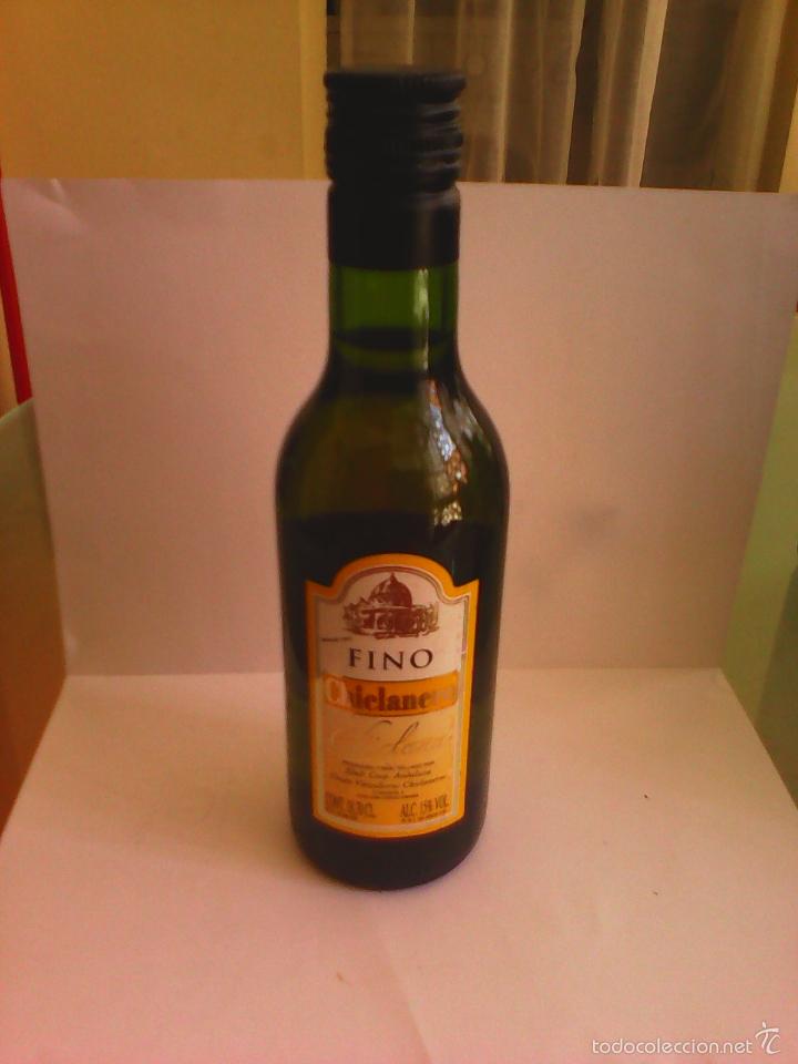 Collection of wines and liquors: BOTELLIN FINO CHICLANERO SDAD. COOPERATIVA ANDALUZA CHICLANA CADIZ ESPA&Ntilde;A.