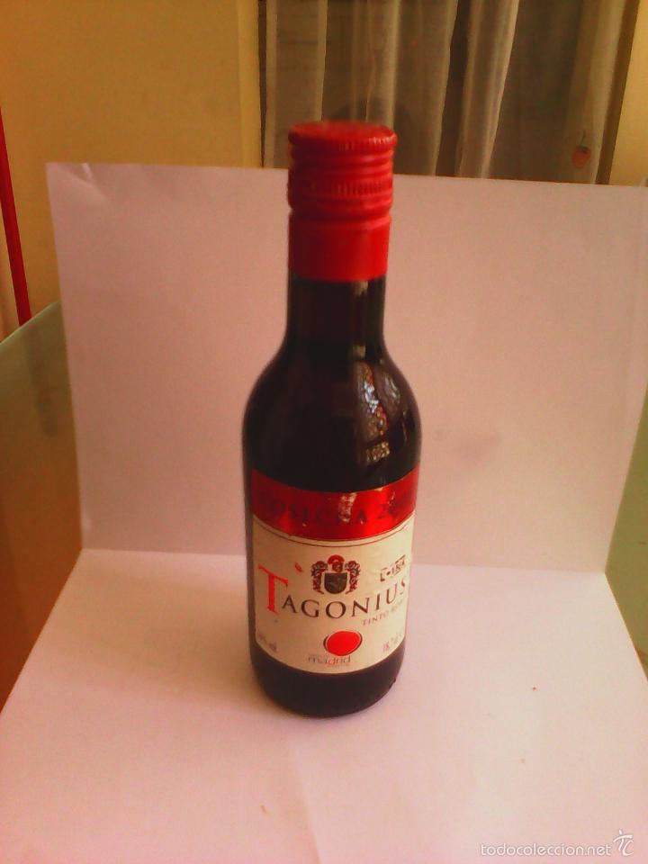 Colecionismo de vinhos e licores: BOTELLIN TAGONIUS TINTO ROBLE COSECHA 2005. VINOS DE MADRID.