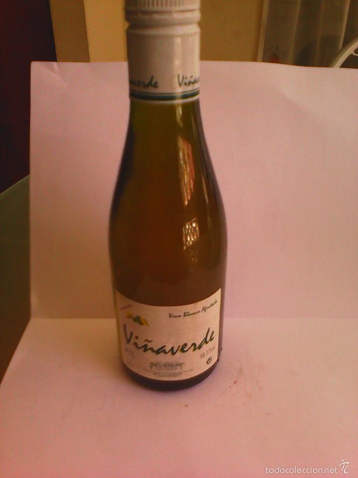 Collectionnisme de vins et liqueurs: BOTELLIN VINO BLANCO AFRUTADO VI&Ntilde;AVERDE.