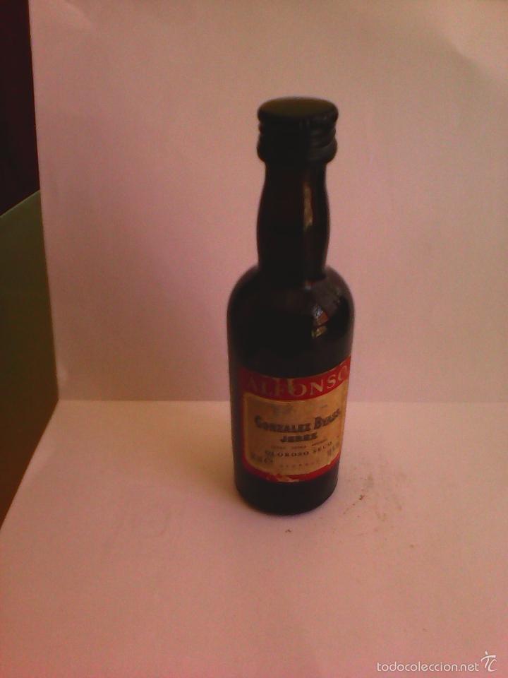 Collectionnisme de vins et liqueurs: BOTELLIN DE OLOROSO SECO ALFONSO. GONZALEZ BYASS JEREZ.