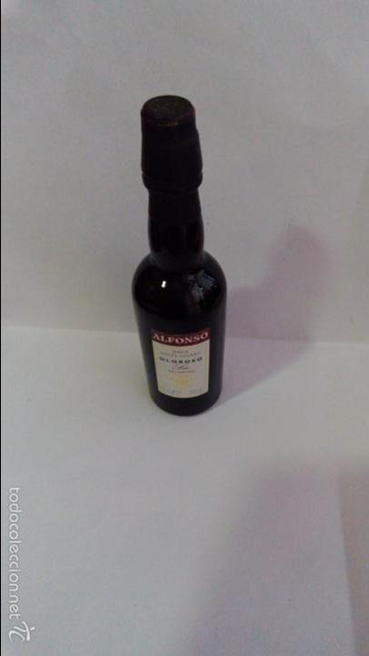 Coleccionismo de vinos y licores: BOTELLIN ALFONSO OLOROSO SECO. GONZALEZ BYASS. JEREZ.