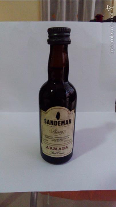 Coleccionismo de vinos y licores: BOTELLIN SANDEMSN SHERRY. SANDEMAN-COPRIMAR, S.A. ARMADA. JEREZ