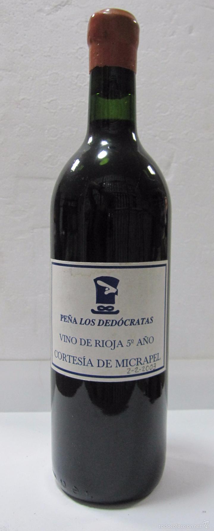 Coleccionismo de vinos y licores: BOTELLA DE VINO DE RIOJA 5&ordm; A&Ntilde;O. PE&Ntilde;A LOS DEM&Oacute;CRATAS. CORTES&Iacute;A DE MICRAPEL. 2003