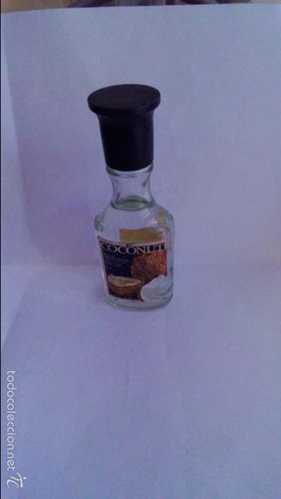 Sammlung von Weinen und Lik&ouml;ren: BOTELLIN COCONUT. TEICHENNE S.A.
