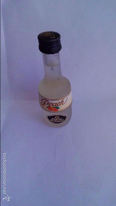 Sammlung von Weinen und Lik&ouml;ren: BOTELLIN PEACH . MARIE BRIZARD.
