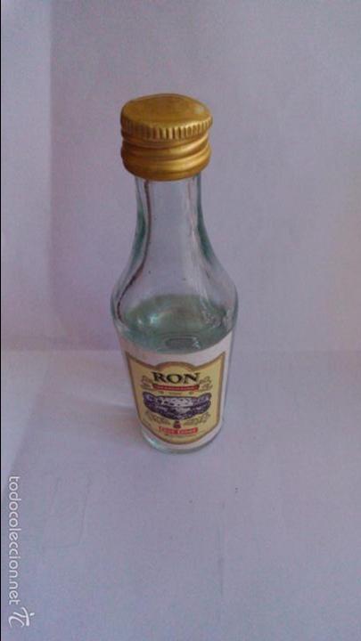 Colecionismo de vinhos e licores: BOTELLIN RON BLANCO. CRUZ CONDE.