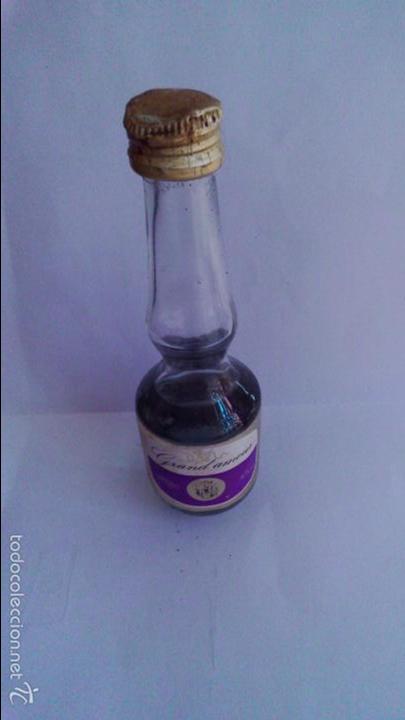 Colecionismo de vinhos e licores: BOTELLIN GRAND AMOUR. DESTILERIAS CARTHAGO. MURCIA.