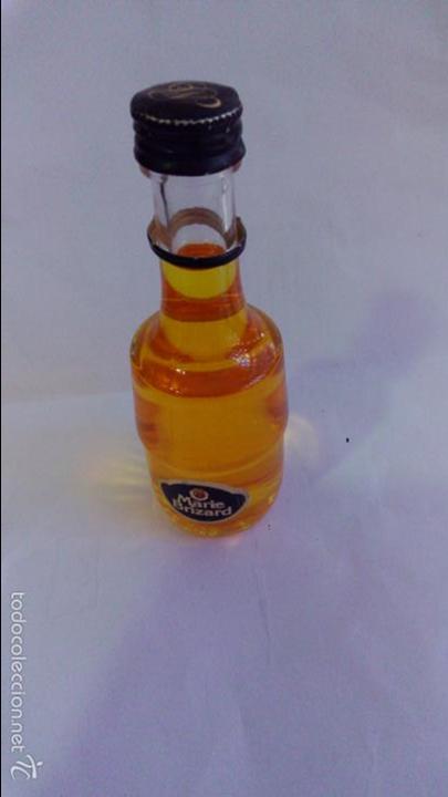 Coleccionismo de vinos y licores: BOTELLIN MARIE BRIZARD.