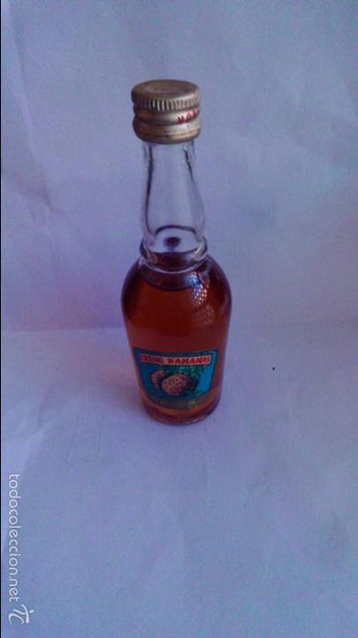 Collezionismo di vini e liquori: BOTELLIN CREMA DE PI&Ntilde;A. DESTILERIAS MOREY S.A.MALLORCA.