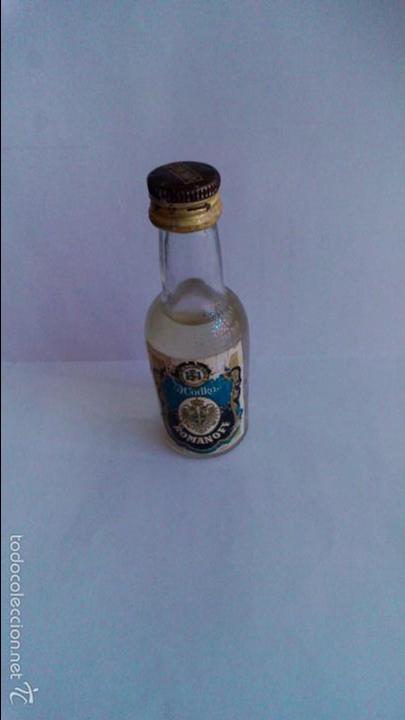 Coleccionismo de vinos y licores: BOTELLIN VODKA ROMANOF. BARCELONA.