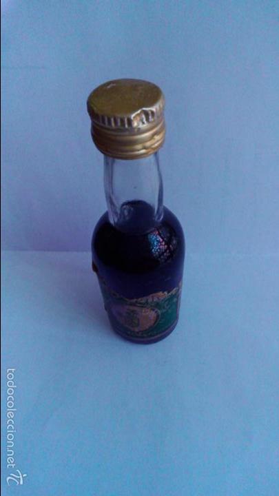 Coleccionismo de vinos y licores: BOTELLIN VINO-QUINA. BODEGAS TAMAYO. JEREZ.