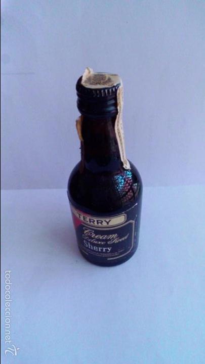 Coleccionismo de vinos y licores: BOTELLIN CREAM DELUXE SWEET. TERRY. PUERTO DE SANTA MARIA.