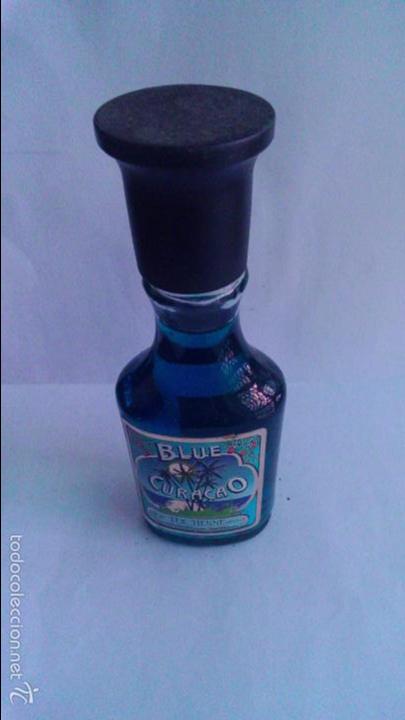 Colecionismo de vinhos e licores: BOTELLIN BLUE CURA&Ccedil;AO. TEICHENNE.