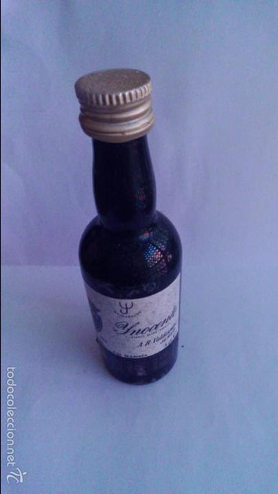 Coleccionismo de vinos y licores: BOTELLIN FINO INOCENTE. A.R. VALESPINO. JEREZ.