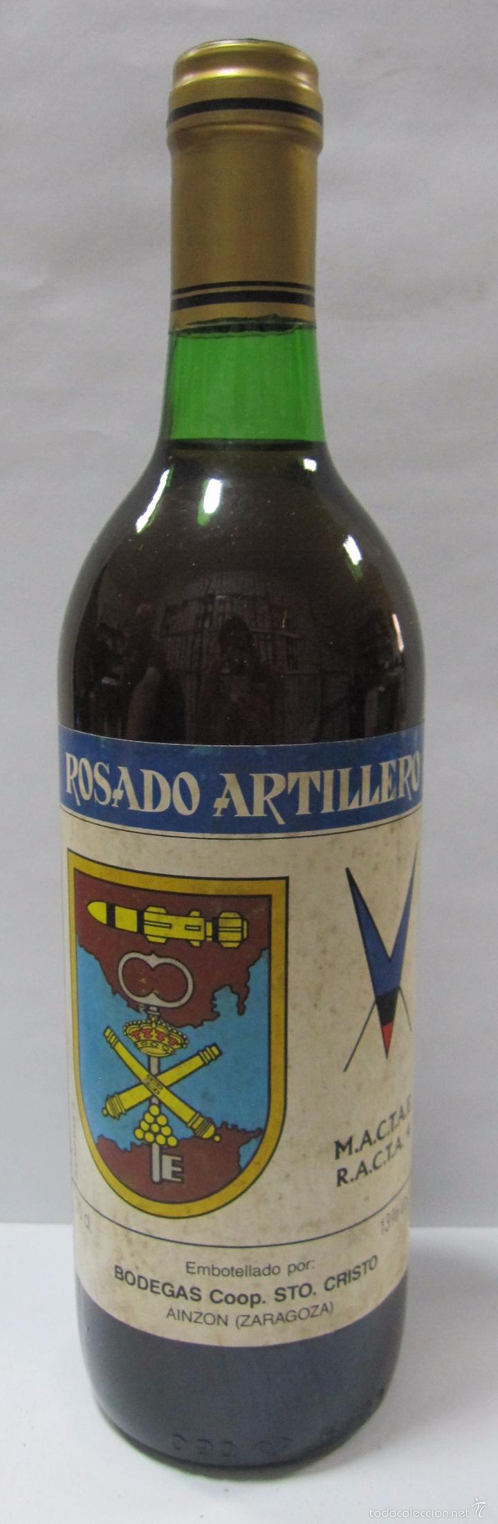 Coleccionismo de vinos y licores: BOTELLA DE VINO ROSADO ARTILLERO. BODEGAS COOP. STO. CRISTO. AINZON. ZARAGOZA. 28,3 CM DE ALTO