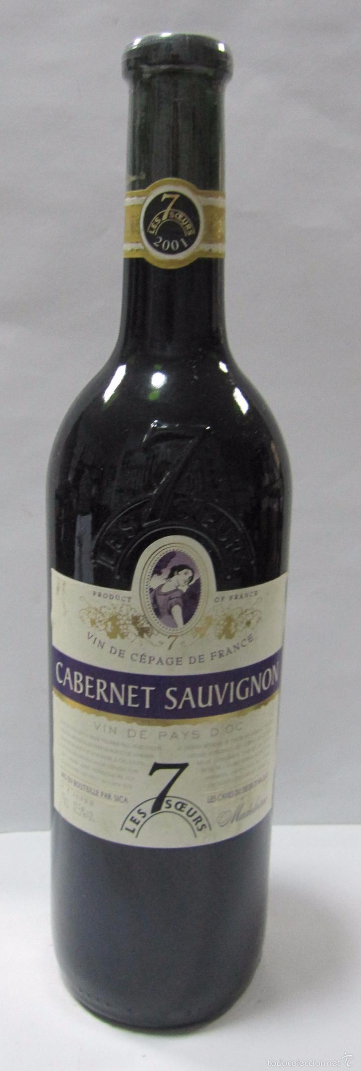 Sammlung von Weinen und Lik&ouml;ren: BOTELLA DE VINO CABERNET SAUVIGNON. 7 LES SCEURS. 2001. MADELEINE. FRANCIA. 30,5 CM DE ALTO.