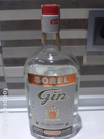 Coleccionismo de vinos y licores: BOTELLA DE 100 CL. DE GINEBRE ESTRA SECA, SOREL, ARENYS DE MUNT, BARCELONA