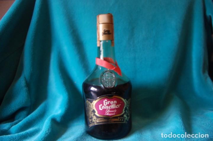 Coleccionismo de vinos y licores: Botella de brandy antiguo - Foto 1