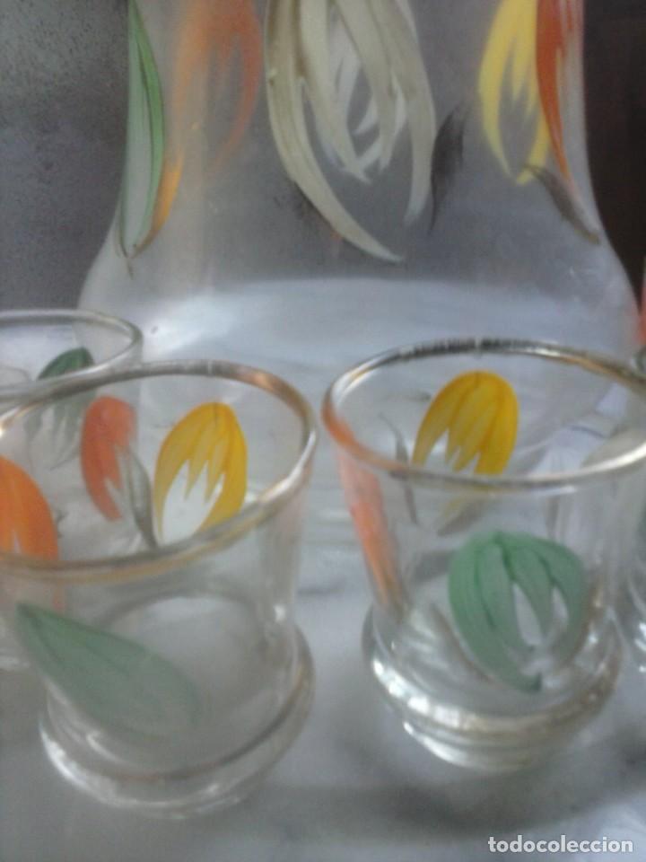 Coleccionismo de vinos y licores: BOTELLA LICOR Y CHUPITOS - CRYSTAL . - Foto 2