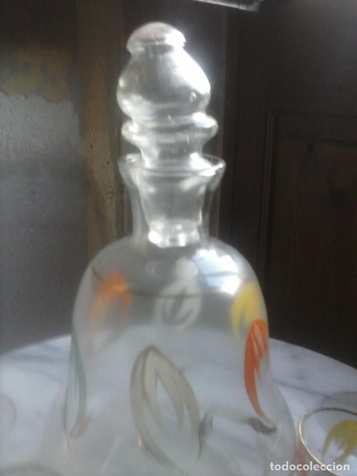 Coleccionismo de vinos y licores: BOTELLA LICOR Y CHUPITOS - CRYSTAL . - Foto 3