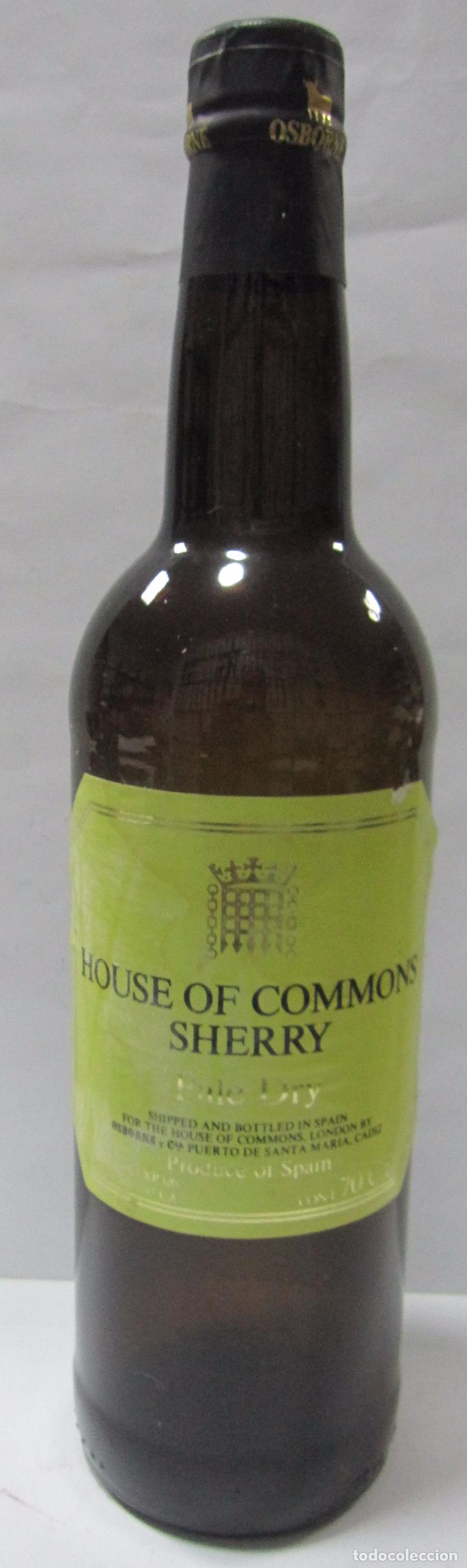 Coleccionismo de vinos y licores: BOTELLA DE MUESTRA DE PALE DRY. HOUSE OF COMMONS SHERRY. OSBORNE Y C&ordf;. PTO. DE SANTA MARIA.VAC&Iacute;A