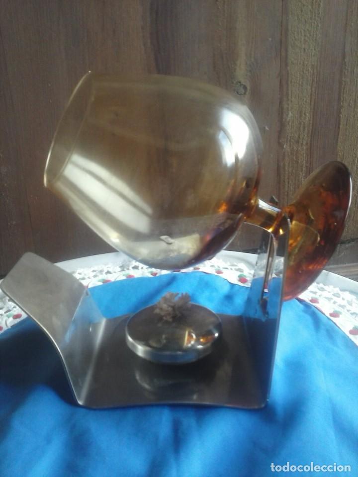 Coleccionismo de vinos y licores: COPA DE CO&Ntilde;AC AMARILLA . - Foto 2