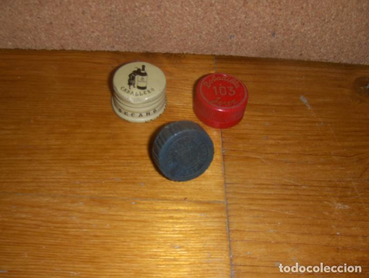 Coleccionismo de vinos y licores: DECANO CABALLERO, FERNANDO A DE TERRY ESPA&Ntilde;A Y BOBADILLA 103 DE JEREZ. 3 TAPONES LICOR Y BRANDY.