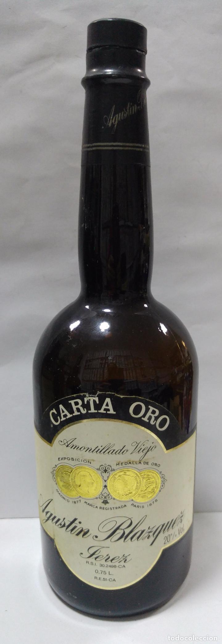 Sammlung von Weinen und Lik&ouml;ren: BOTELLA DE MUESTRA DE VINO AMONTILLADO VIEJO. CARTA ORO. AGUST&Iacute;N BLAZQUEZ. JEREZ. VAC&Iacute;A