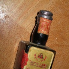 Coleccionismo de vinos y licores: TRIPLE LABY ANTIGUA BOTELLA LICOR DE NARANJA SIN ABRIR MALAGA. Lote 44830889