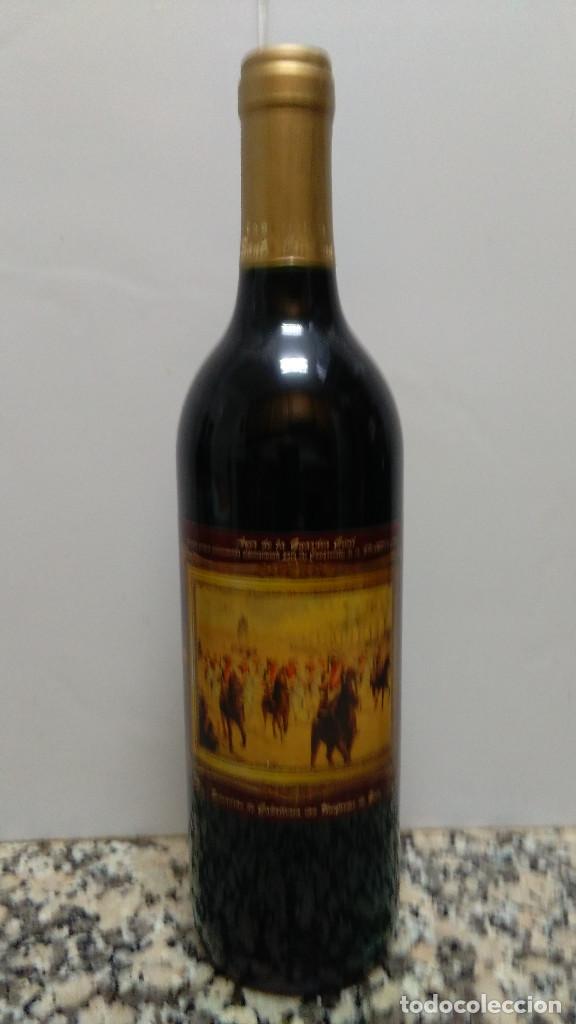 Coleccionismo de vinos y licores: BOTELLA DE LA GUARDIA CIVIL VINO DE LA TIERRA DE CASTILLA