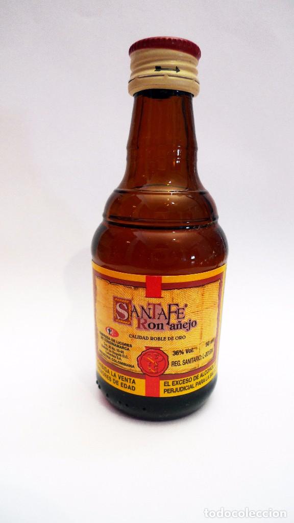 Coleccionismo de vinos y licores: Botella Miniatura Ron A&ntilde;ejo Santa F&eacute; Doble Oro - Bogot&aacute;, Cundinamarca, Colombia - Mini Botella