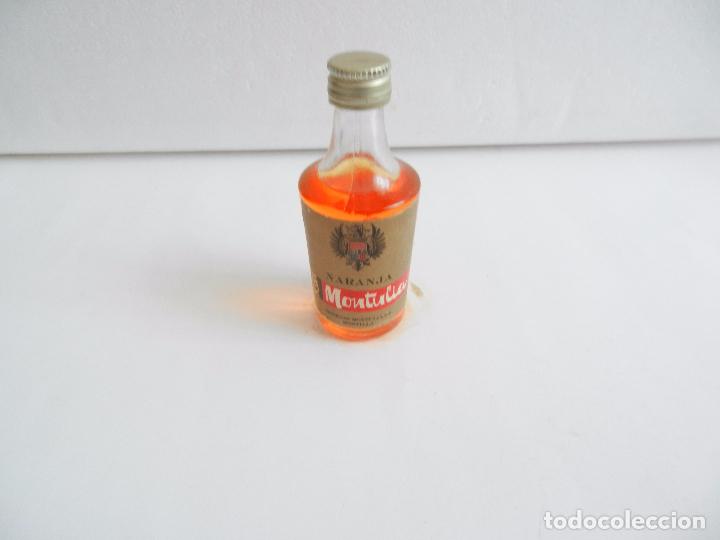 Colecionismo de vinhos e licores: BOTELLIN MONTULIA NARANJA. BODEGAS MONTULIA S.A. MONTILLA.