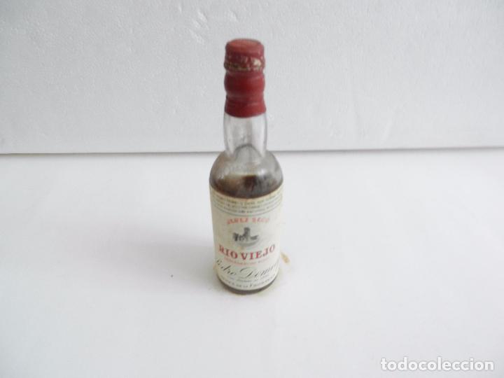 Sammlung von Weinen und Lik&ouml;ren: BOTELLIN RIO VIEJO. PEDRO DOMECQ. JEREZ.
