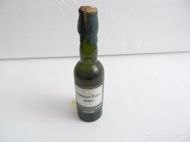 Sammlung von Weinen und Lik&ouml;ren: BOTELLIN GONZALEZ BYASS. DRY FINO. JEREZ.