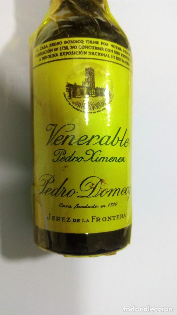 Collectionnisme de vins et liqueurs: PEQUE&Ntilde;A BOTELLA VENERABLE PEDRO XIMENEZ - PEDRO DOMECQ, MEDIDA ALTO 12 DIAMETRO 3,5 CM
