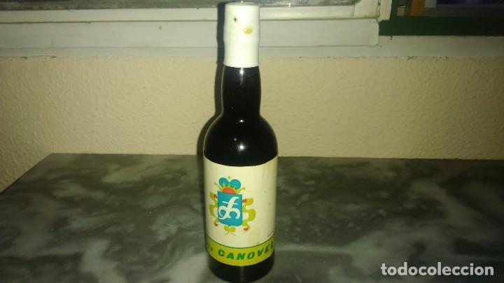 Coleccionismo de vinos y licores: Antigua Botella miniatura solera canovel estepa sin abrir