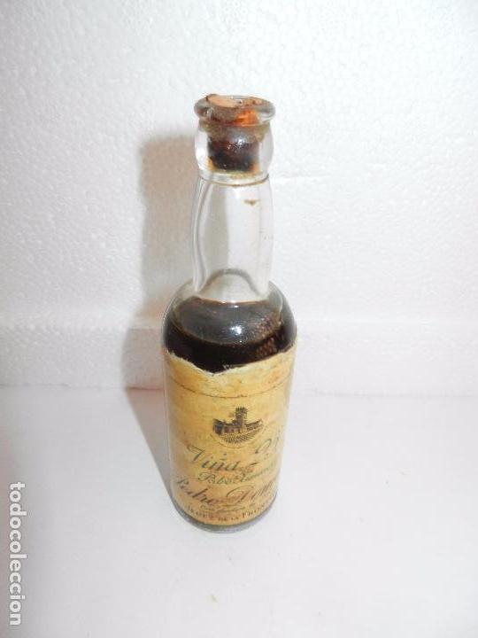 Collection of wines and liquors: BOTELLIN MOSCATEL VI&Ntilde;A VIEJA. BODEGAS PEDRO DOMECQ JEREZ DE LA FRONTERA ESPA&Ntilde;A.