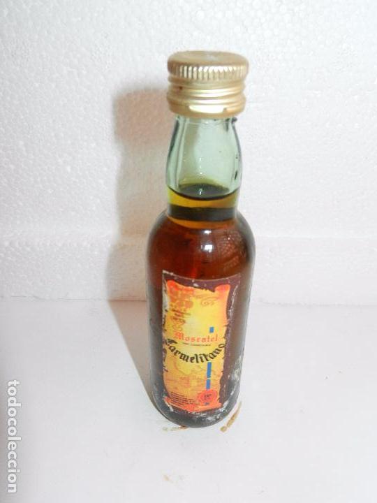 Collection of wines and liquors: BOTELLIN MOSCATEL CARMELITANO. PRODUCIDO POR CARMELITANO S.A DESIERTO DE LAS PALMAS BENICASIM ESPA&Ntilde;A