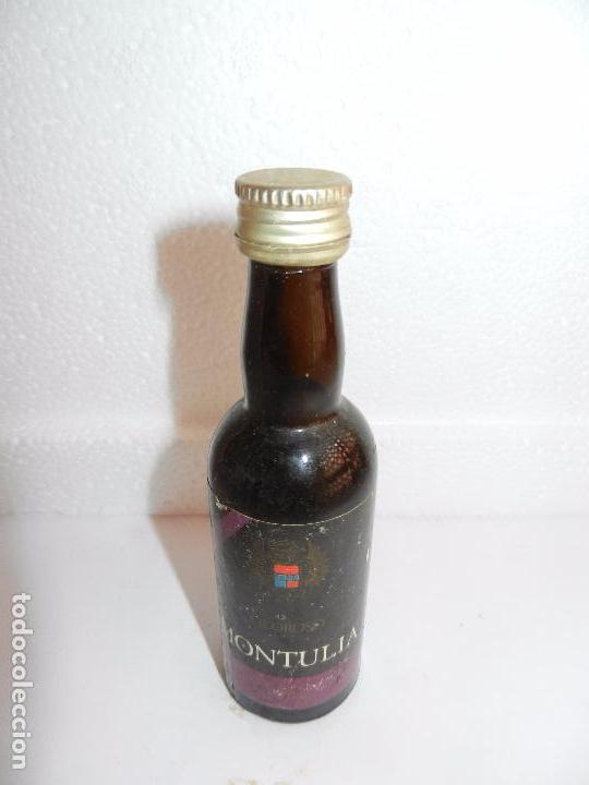 Collection of wines and liquors: BOTELLIN MONTULIA OLOROSO. BODEGAS MONTULIA S.A. MONTILLA ESPA&Ntilde;A.