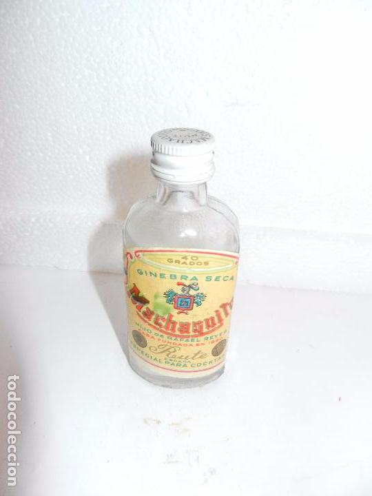 Coleccionismo de vinos y licores: BOTELLIN GINEBRA SECA MACHAQUITO. HIJOS DE RAFAEL REYES RUTE ESPA&Ntilde;A.