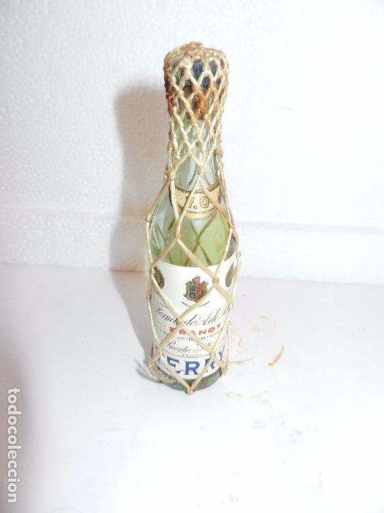 Colecionismo de vinhos e licores: BOTELLIN BRANDY FERNANDO A. DE TERRY BODEGAS TERRY PUERTO DE SANTA MAR&Iacute;A ESPA&Ntilde;A.